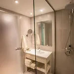 Hotel de apartamente Stratovarius Nissi 4*