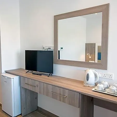 Stratovarius Nissi Aparthotel 4*