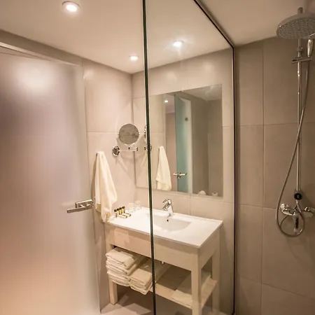 Aparthotel Stratovarius Nissi 4*