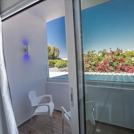 Stratovarius Nissi Айя-Напа