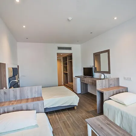 Stratovarius Nissi 4*