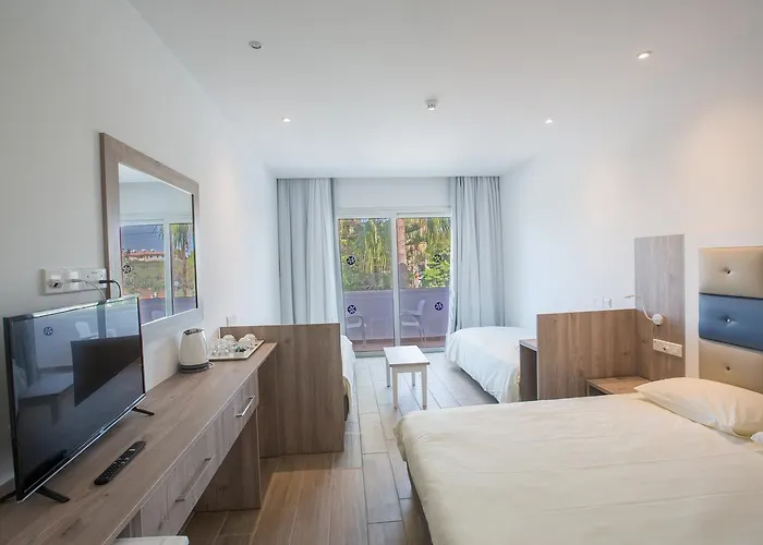 Lejlighedshotel Stratovarius Nissi Ayia Napa