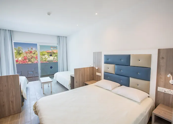 Stratovarius Nissi Ayia Napa